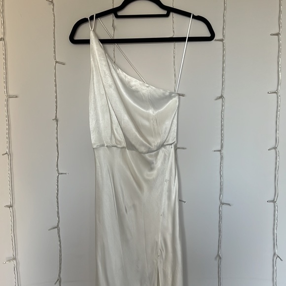 SAU LEE Hailey Gown in Ivory 0 - Picture 10 of 16